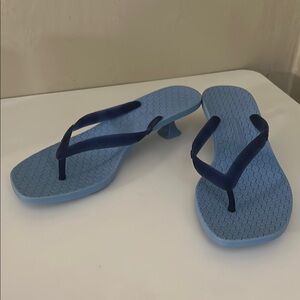 NWOT Sigerson Morrison Blue Sandals